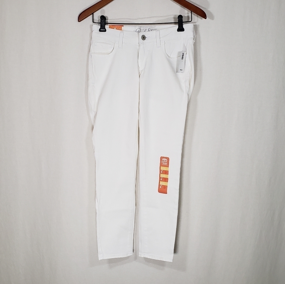 Old Navy NWT Rockstar Crop Jeans in White Women's Size 6 Reg